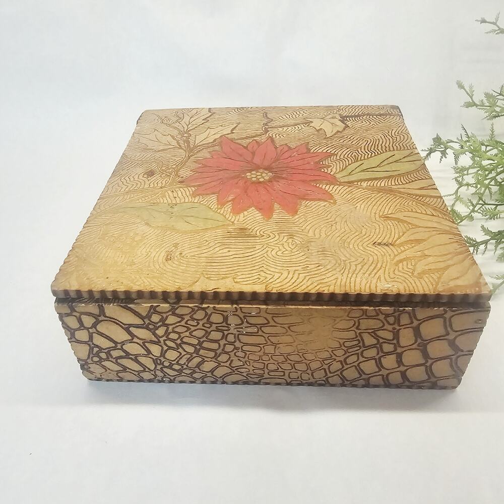 Vintage Wooden Pyrography Poinsettia Burnt Wood Hinged Christmas Box Hankerchief